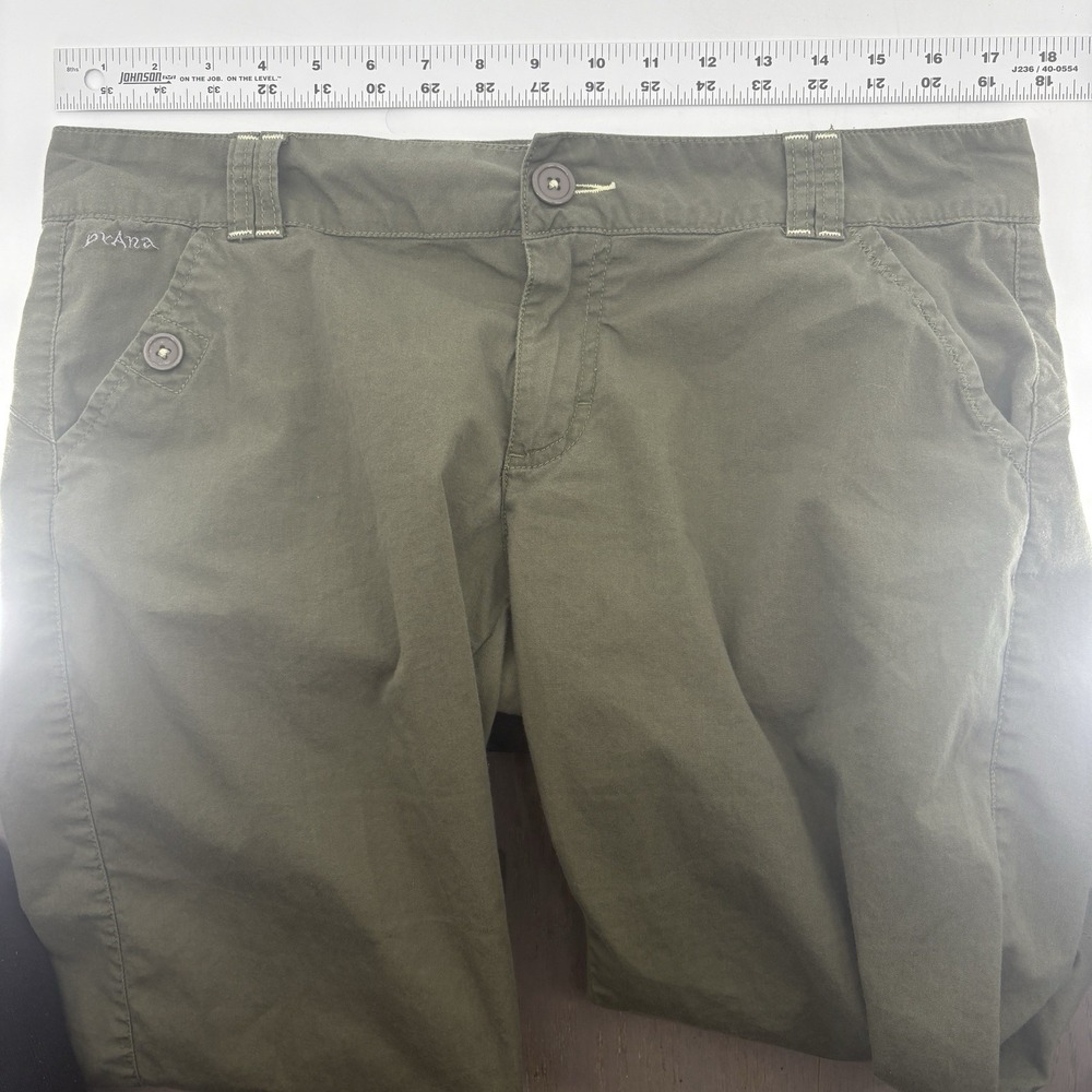 prAna Olive Green Cotton Capri Chino Pants Hiking Outdoor Women 10 - Picture 2 of 8
